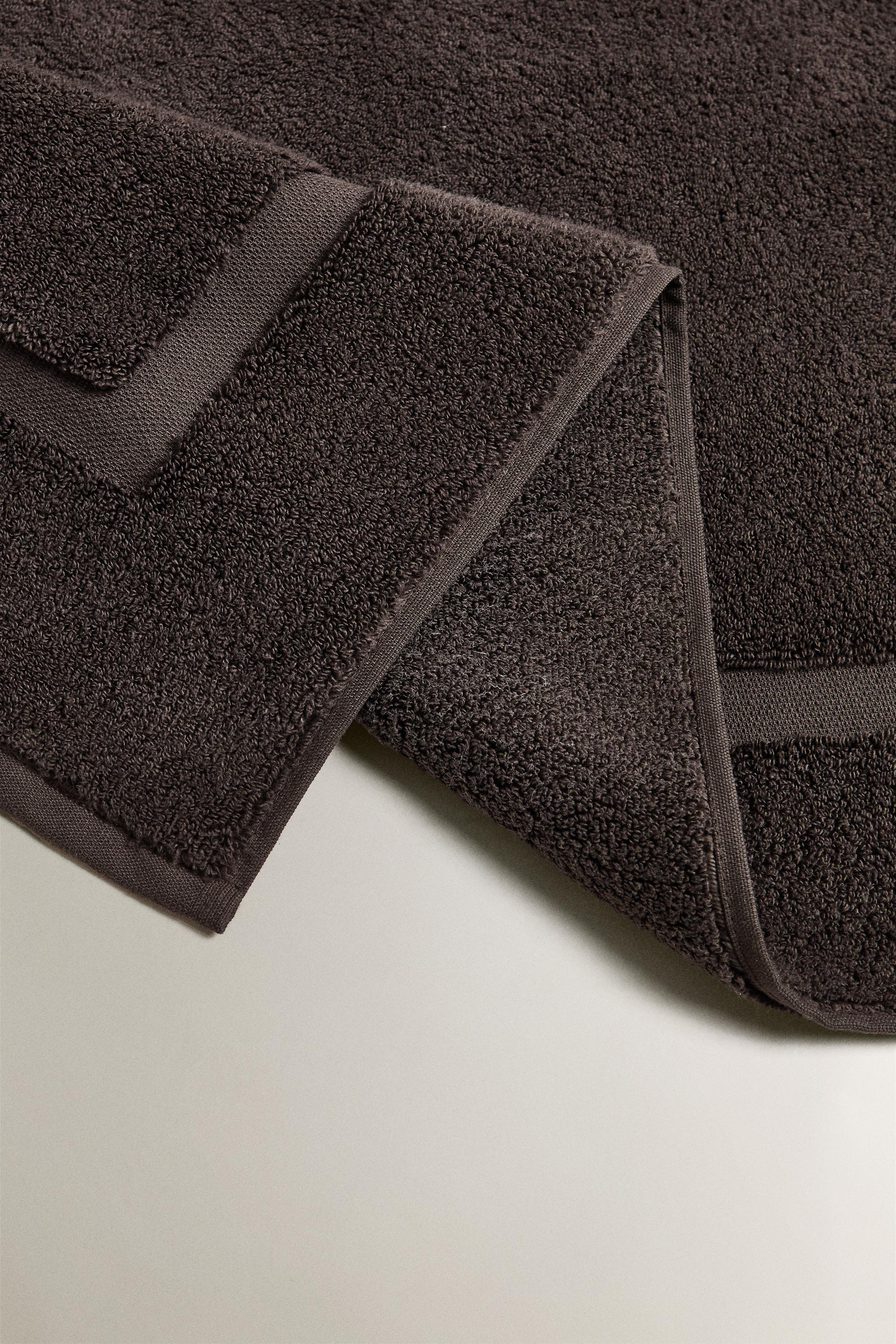 NON-SLIP SOFT TERRYCLOTH BATH MAT